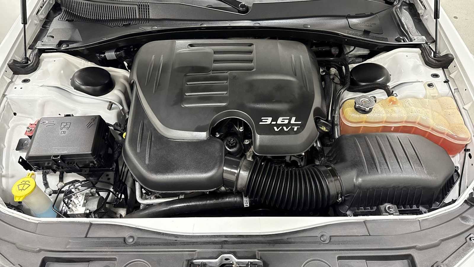 Thumbnail: 2017 Chrysler 300 - 31