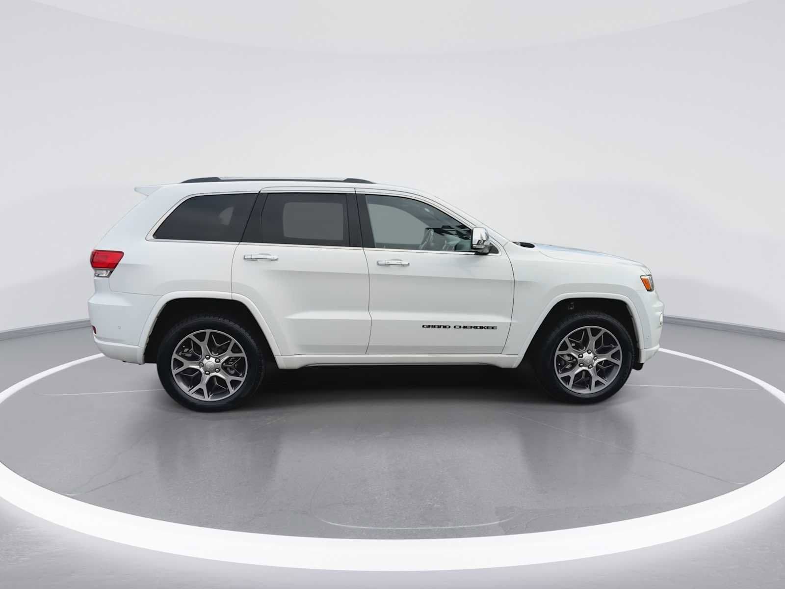 Thumbnail: 2019 Jeep Grand Cherokee - 9