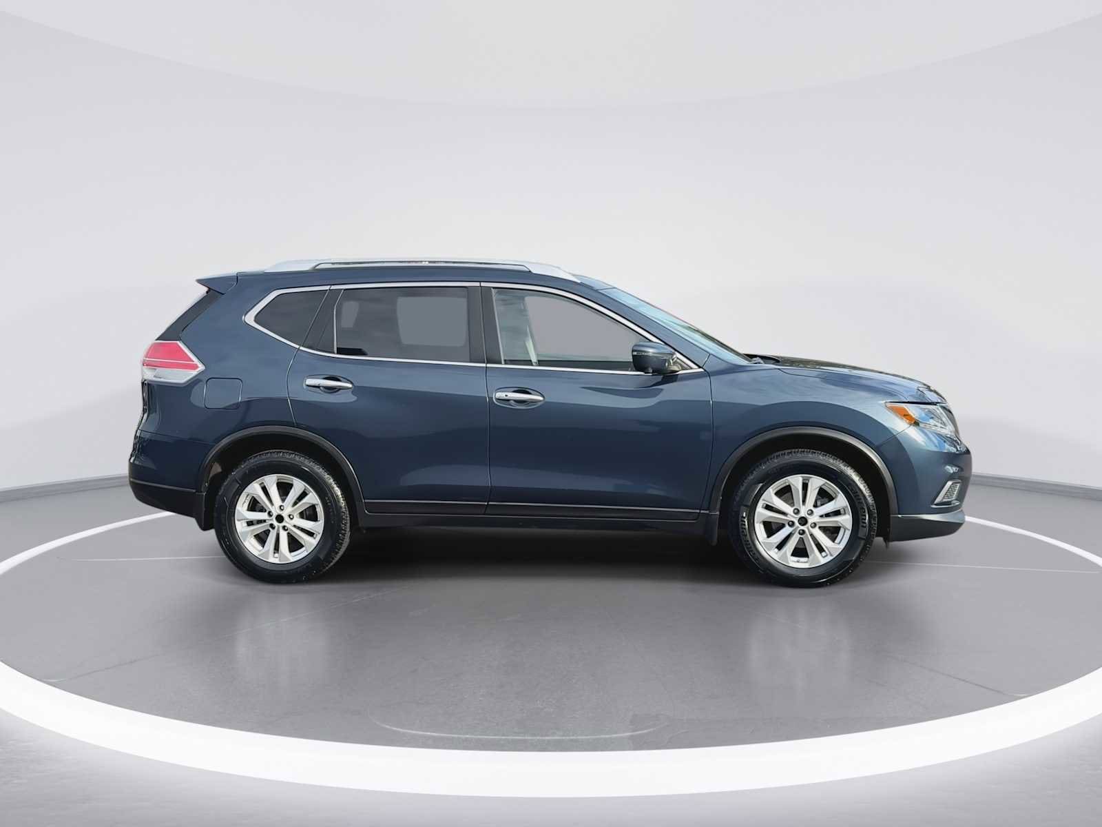 Thumbnail: 2016 Nissan Rogue - 9