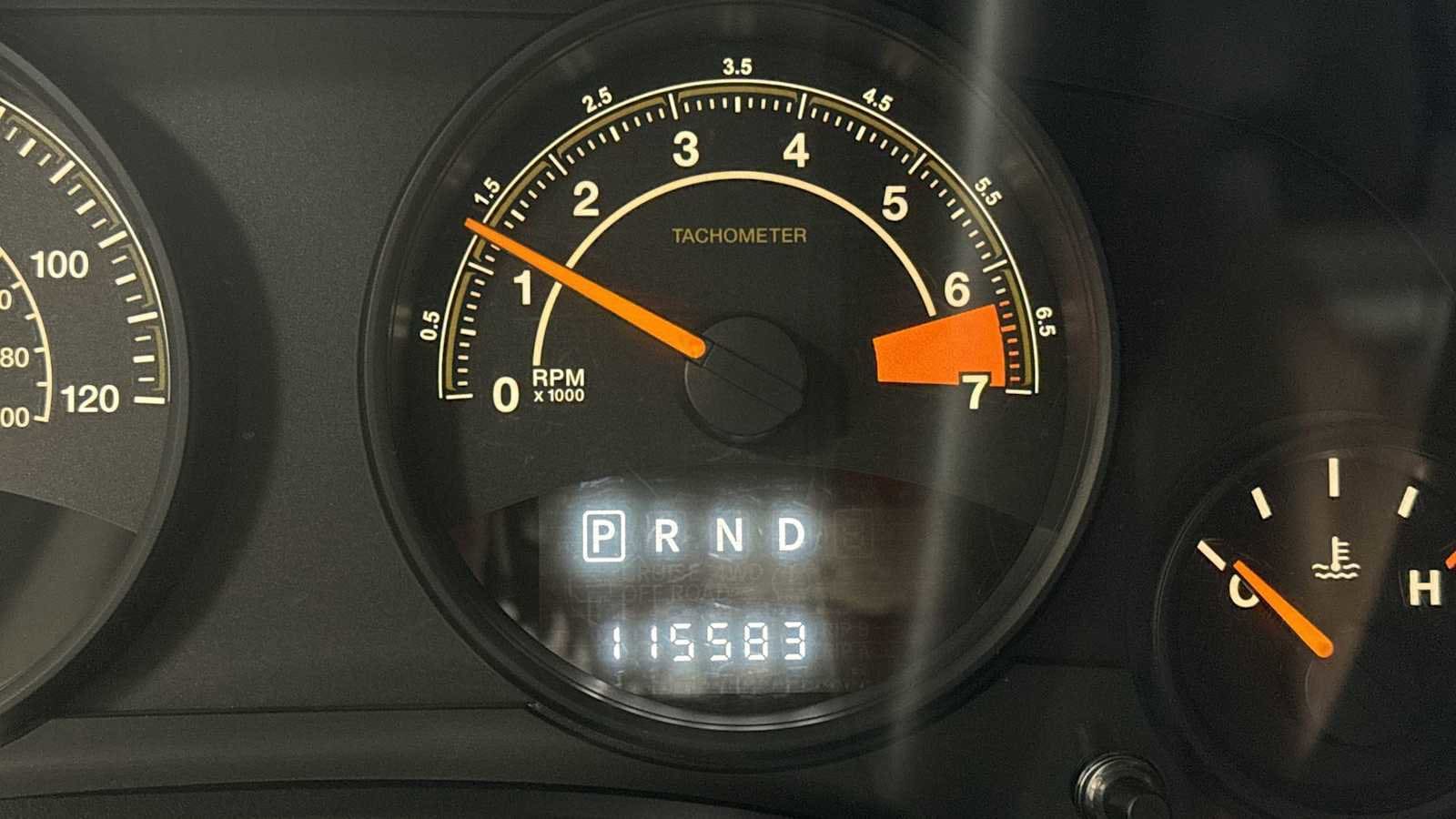 Thumbnail: 2016 Jeep Compass - 17