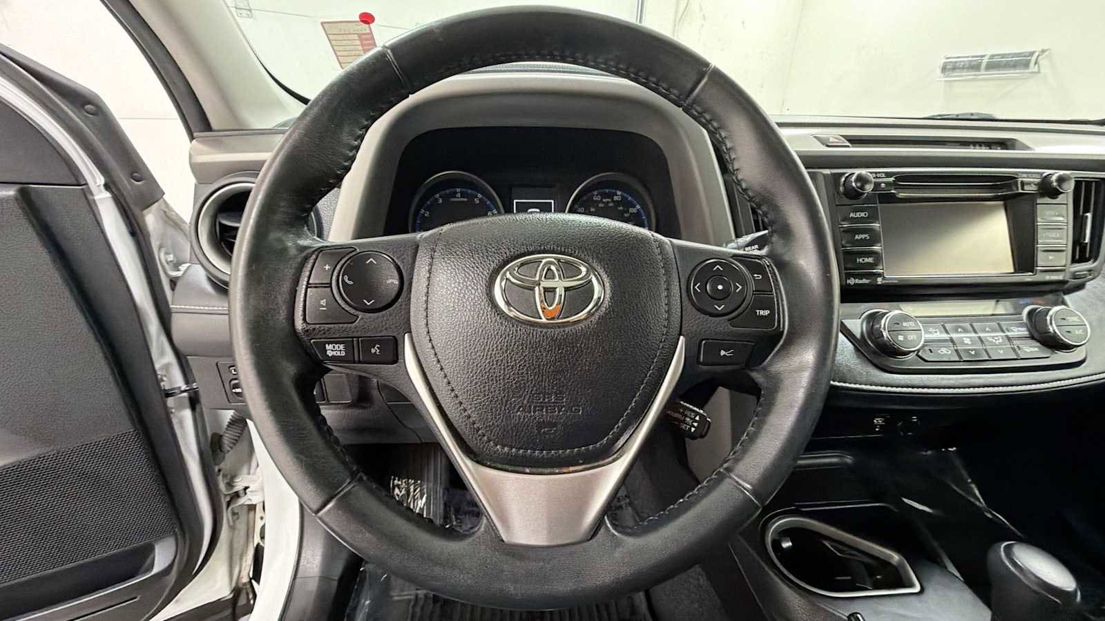 Thumbnail: 2017 Toyota RAV4 - 16