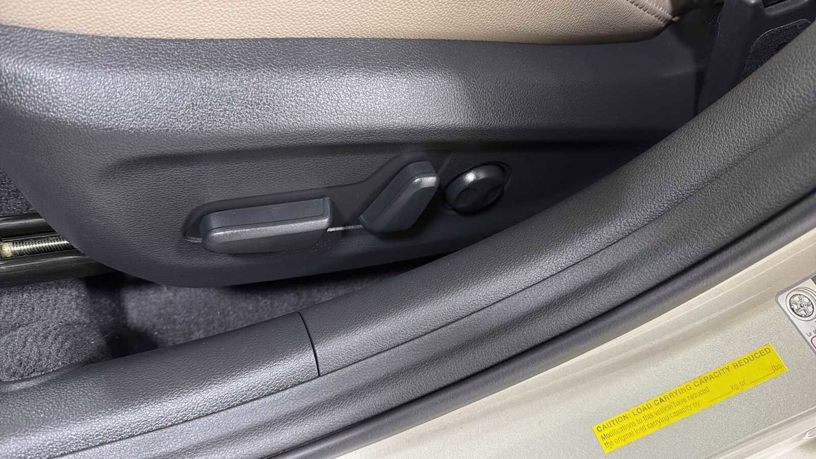 Thumbnail: 2018 Hyundai Elantra - 14