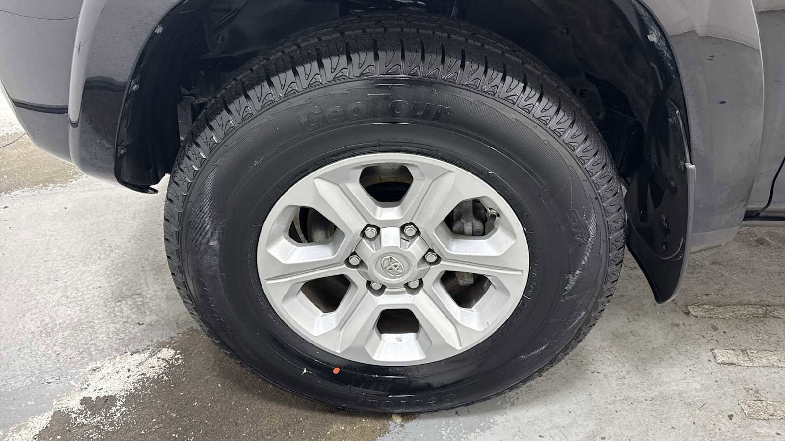 Thumbnail: 2019 Toyota 4Runner - 10