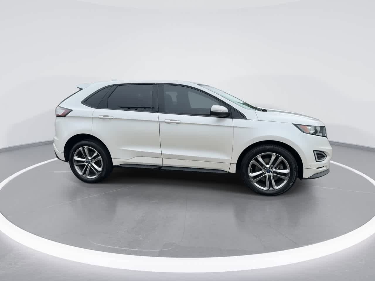 Thumbnail: 2015 Ford Edge - 9