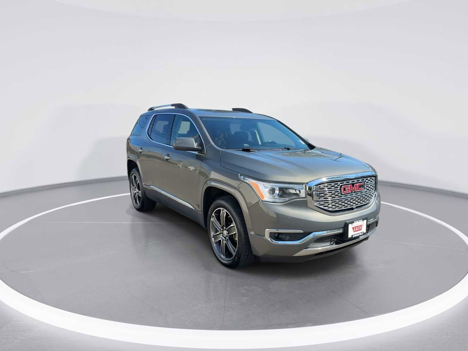 2017 Gmc Acadia Denali photo 2