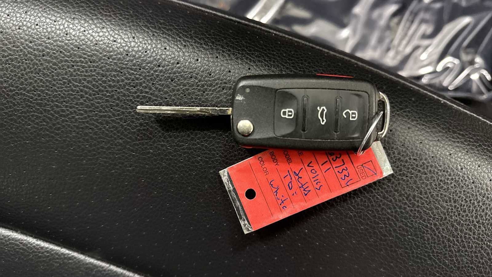 Thumbnail: 2011 Volkswagen Jetta - 29