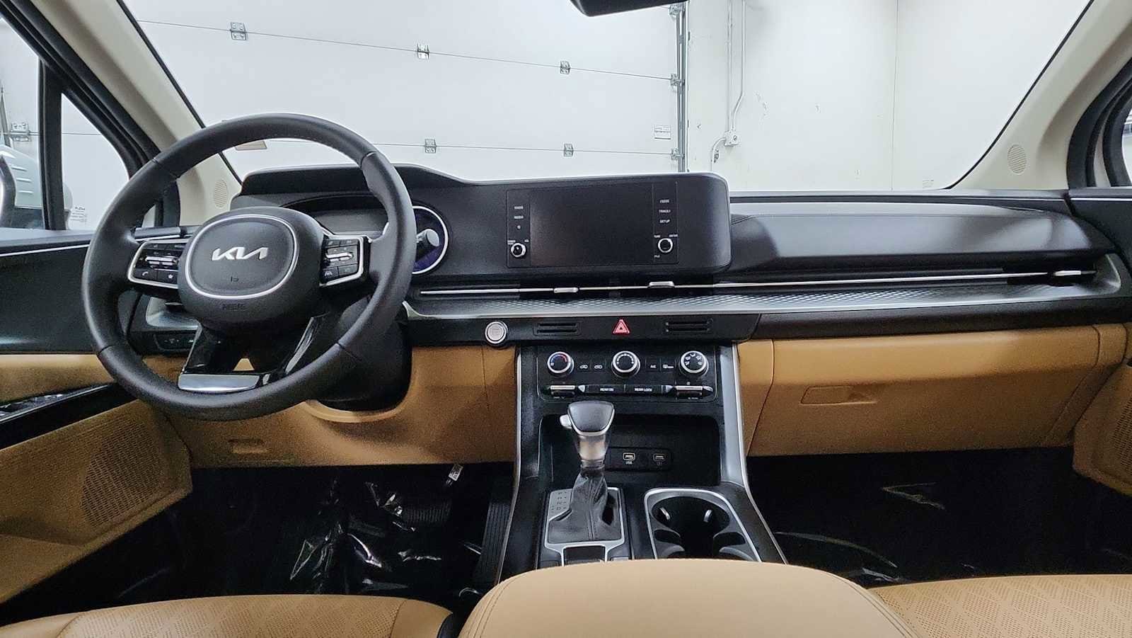 Thumbnail: 2024 Kia Carnival - 26