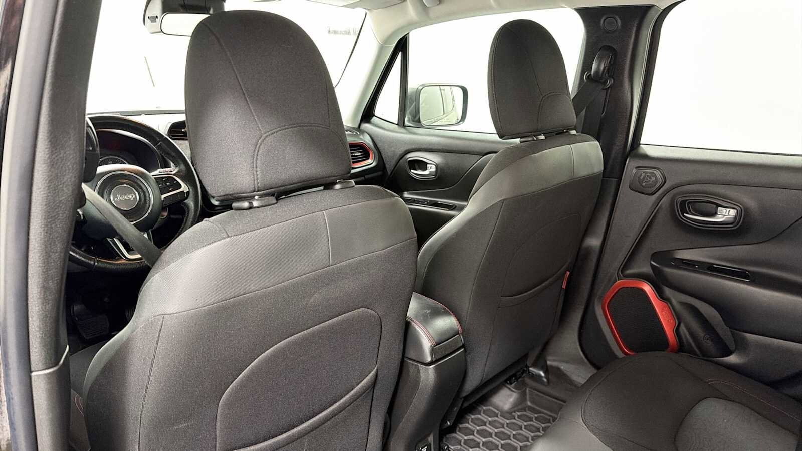 Thumbnail: 2015 Jeep Renegade - 24