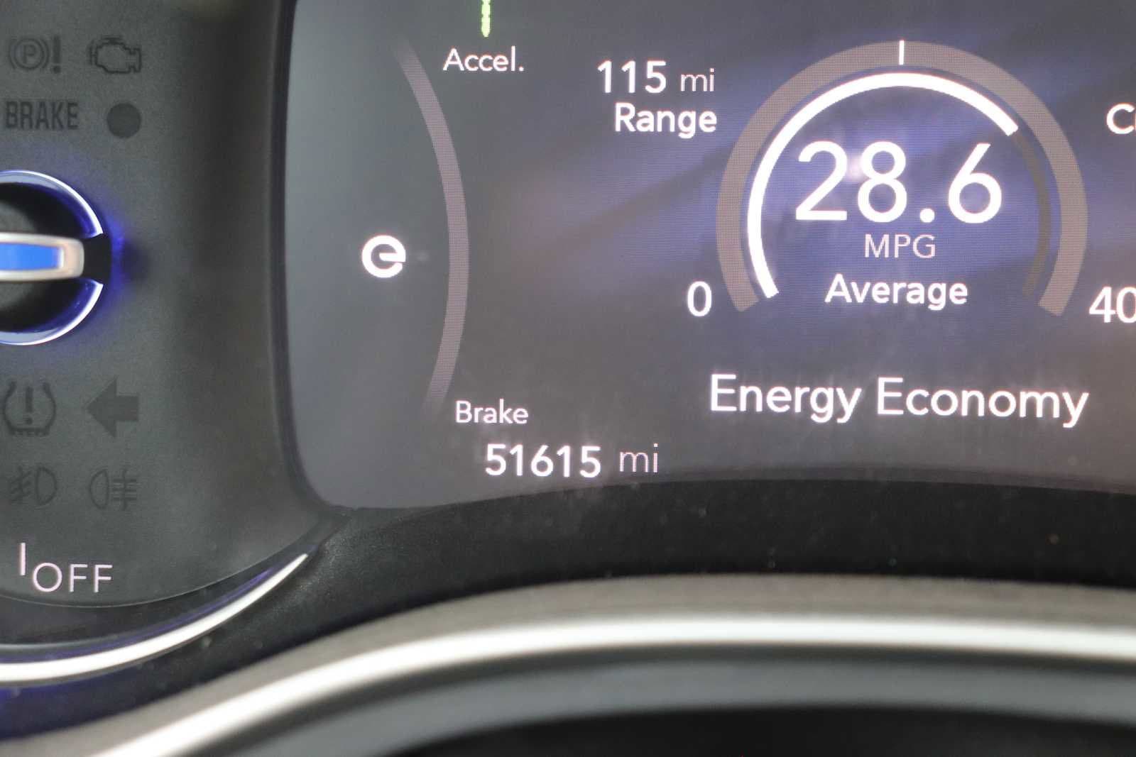 Thumbnail: 2018 Chrysler Pacifica - 11