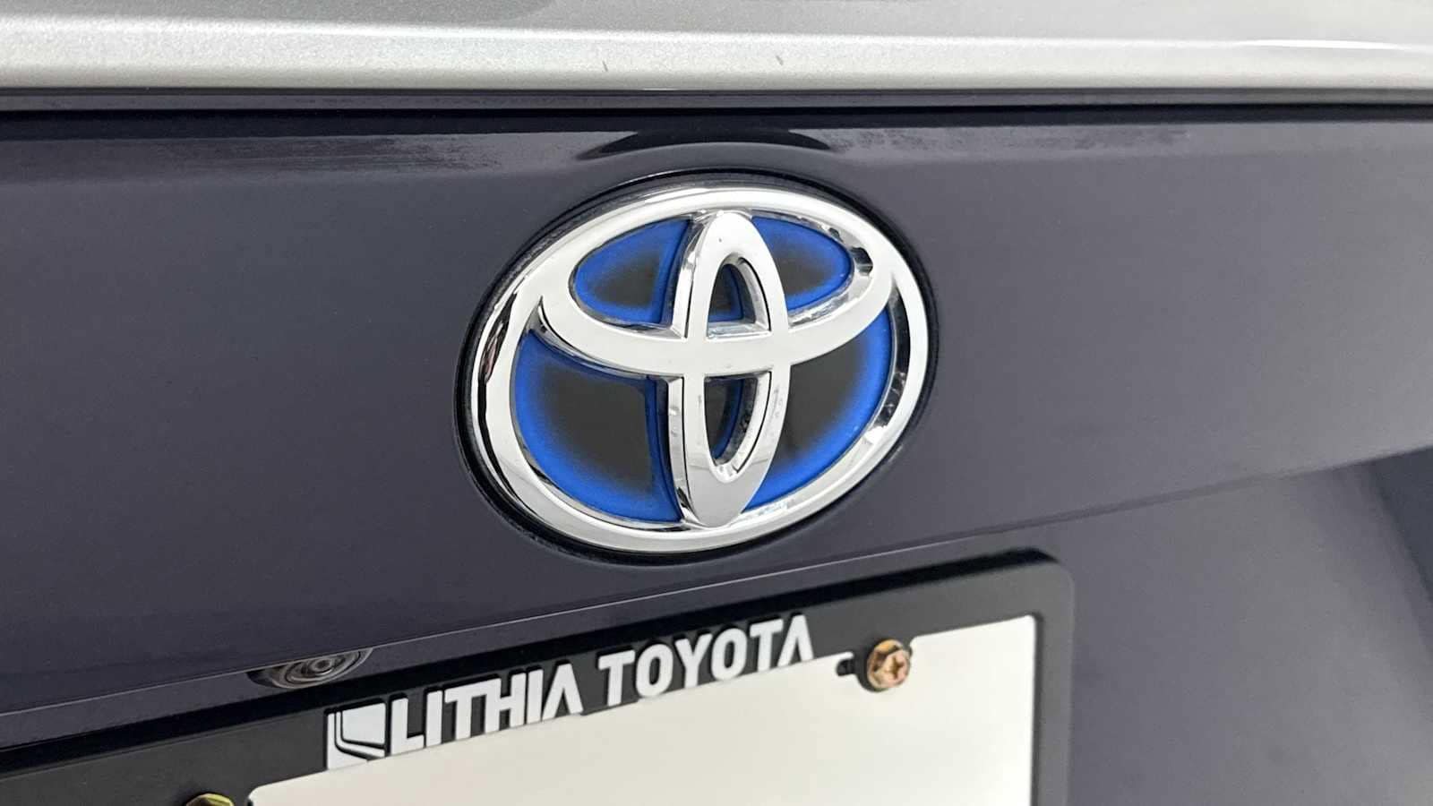 Thumbnail: 2021 Toyota RAV4 - 28