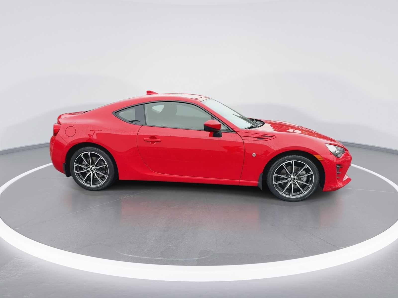 Thumbnail: 2017 Toyota 86 - 9