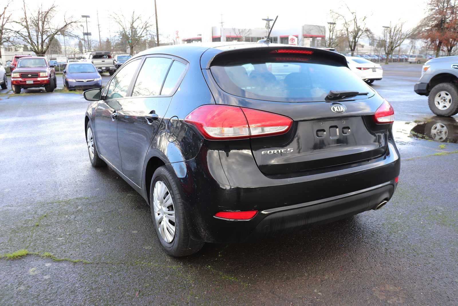 Thumbnail: 2017 Kia Forte - 7