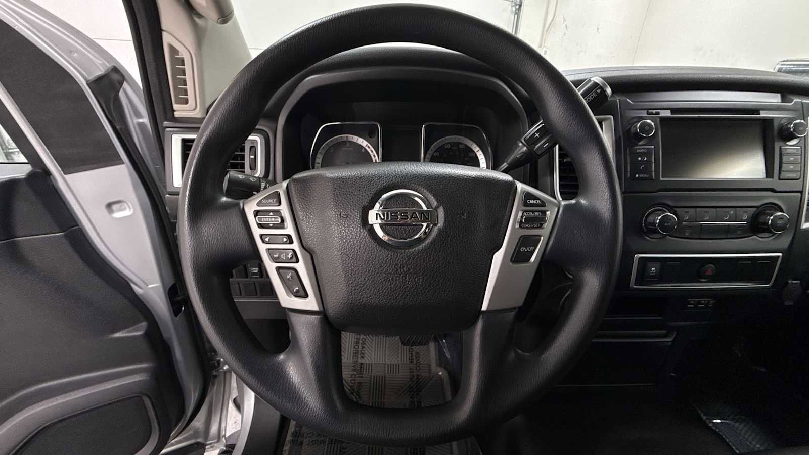 Thumbnail: 2019 Nissan Titan - 16