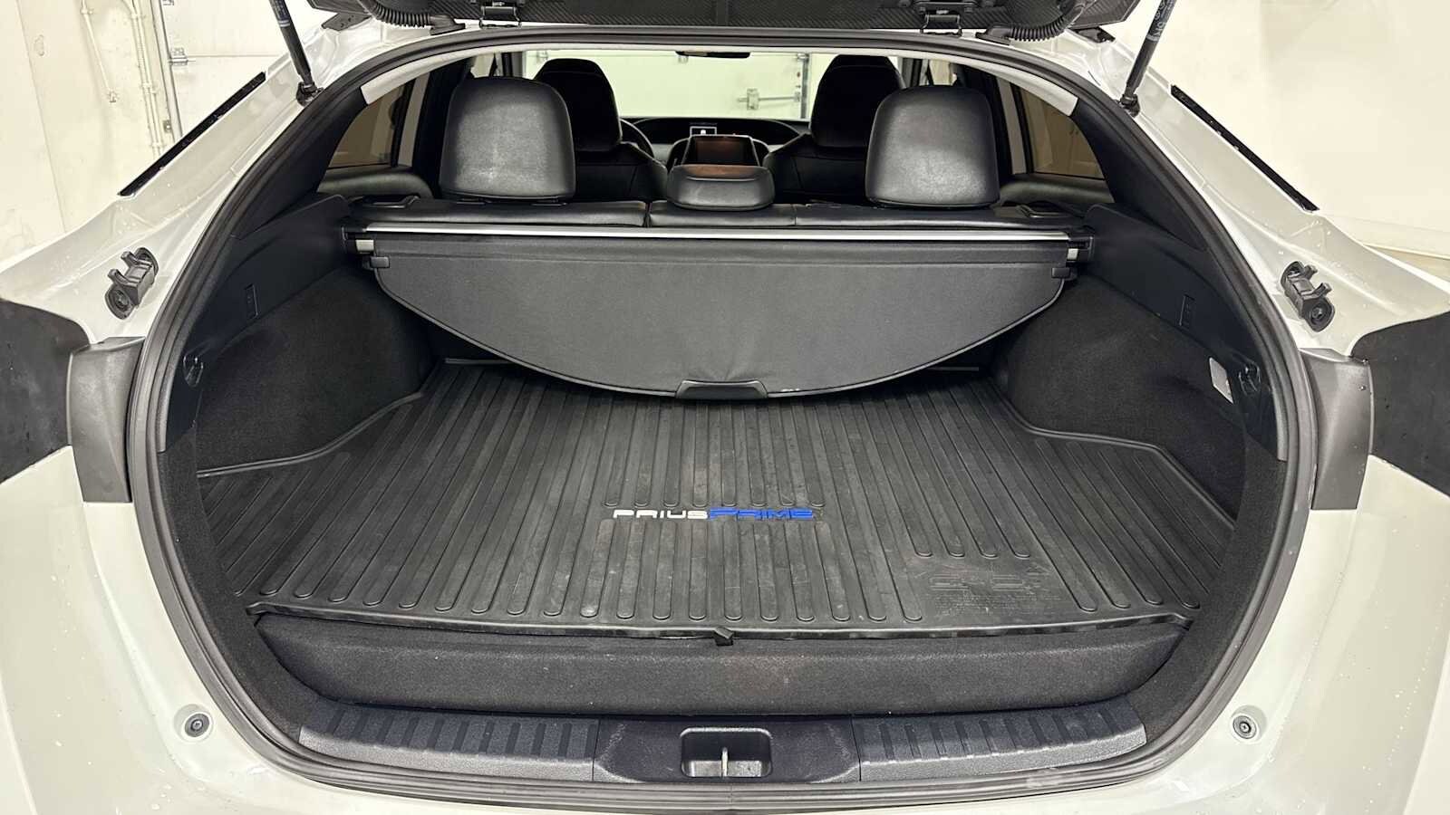 Thumbnail: 2021 Toyota Prius Prime - 27