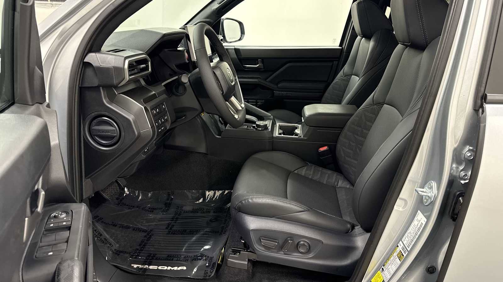 Thumbnail: 2025 Toyota Tacoma - 13