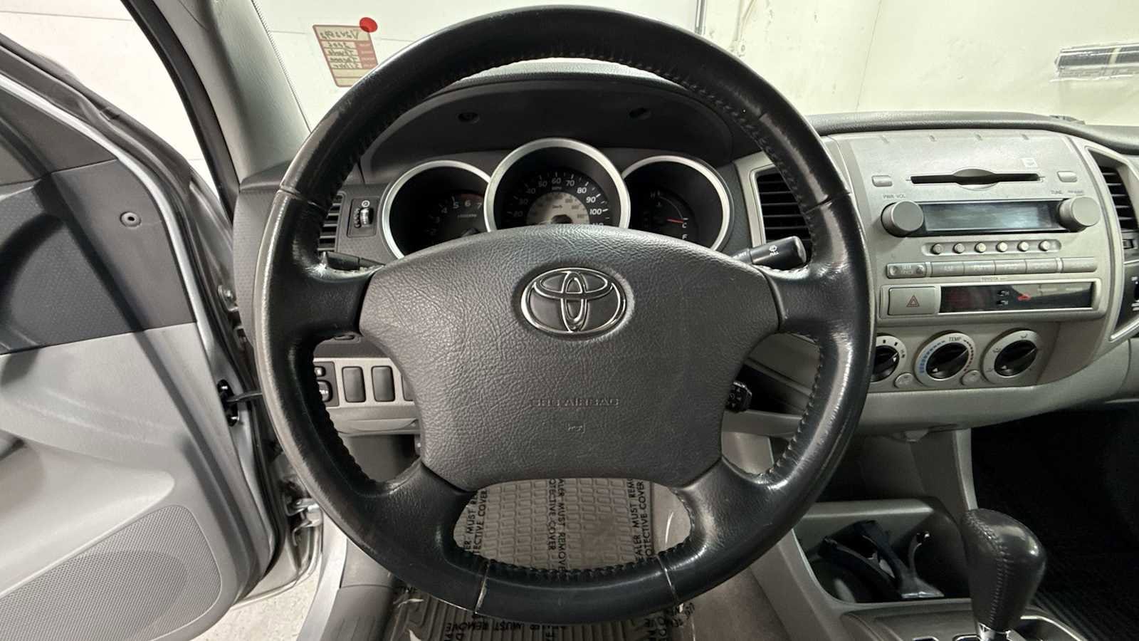 Thumbnail: 2006 Toyota Tacoma - 16