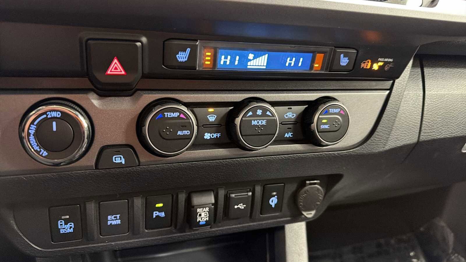 Thumbnail: 2021 Toyota Tacoma - 21