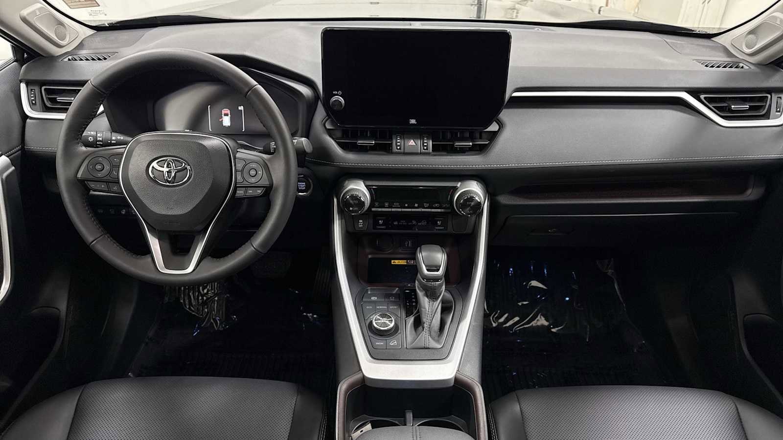 Thumbnail: 2025 Toyota RAV4 - 27