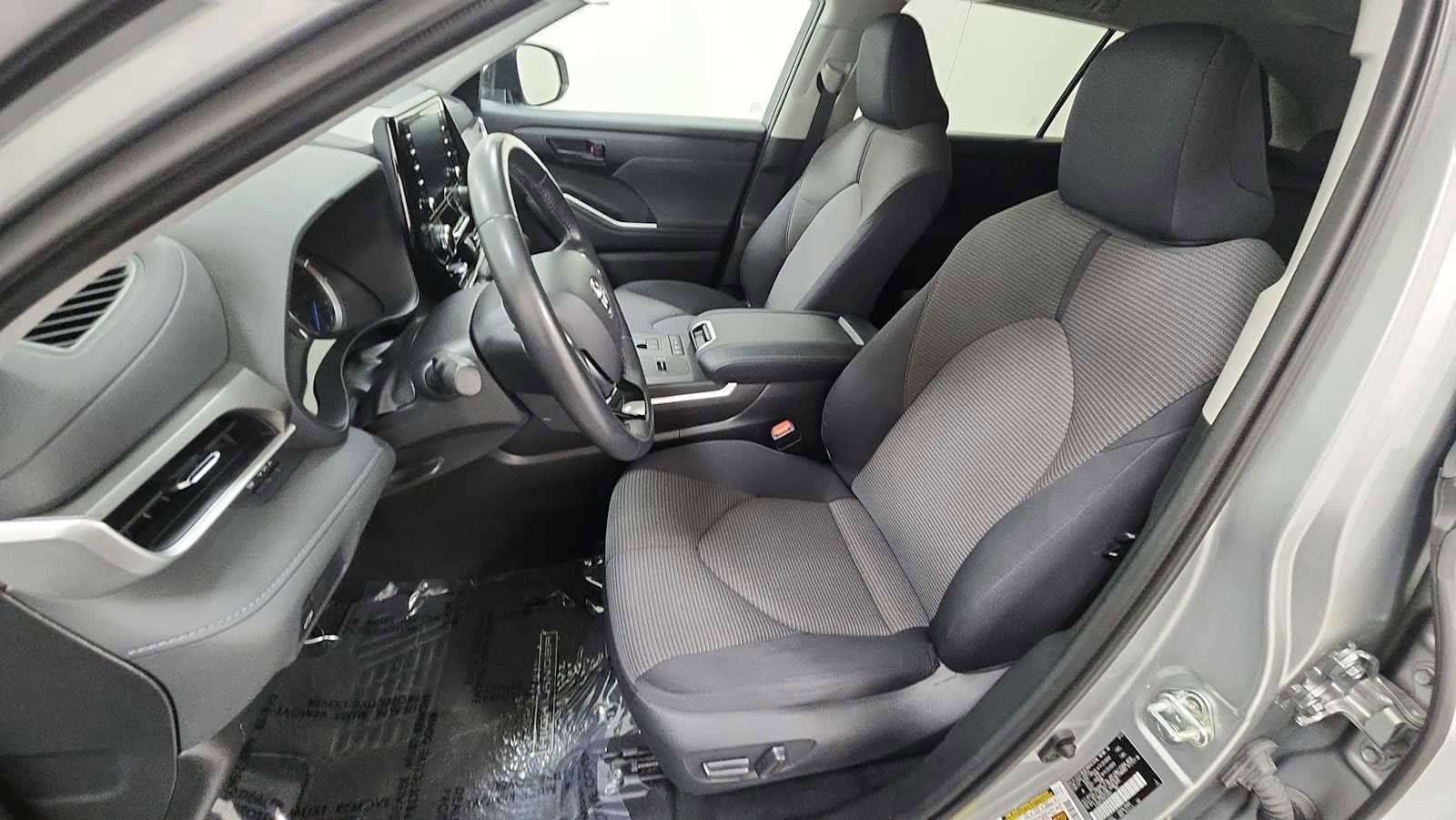 Thumbnail: 2021 Toyota Highlander - 13