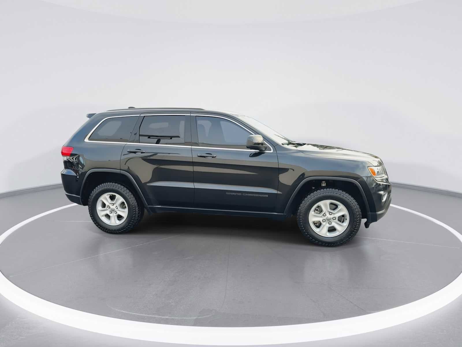 Thumbnail: 2016 Jeep Grand Cherokee - 9