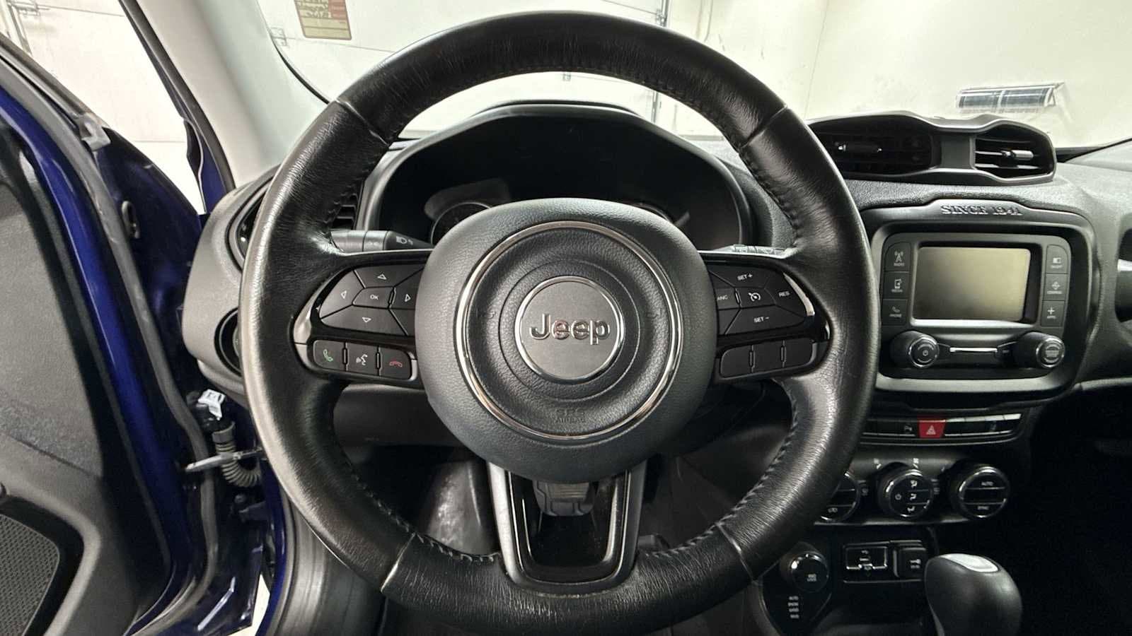 Thumbnail: 2017 Jeep Renegade - 16