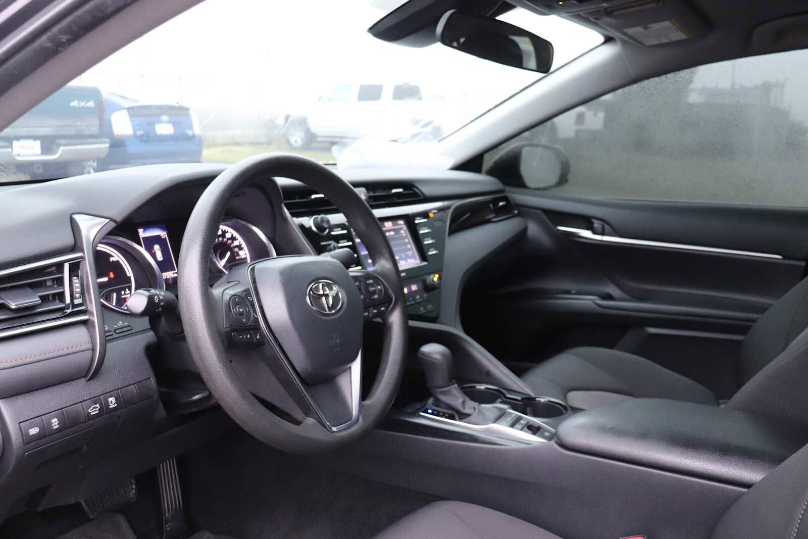 Thumbnail: 2020 Toyota Camry - 10