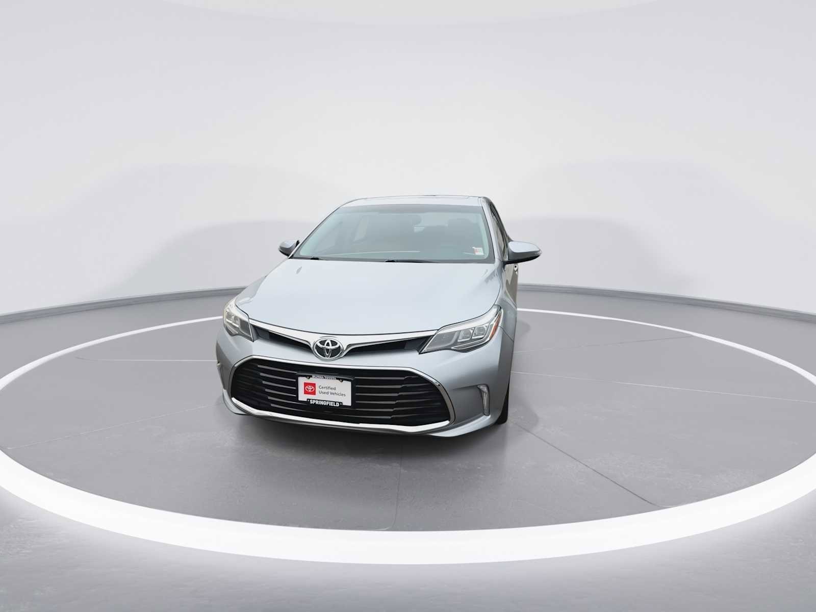 Thumbnail: 2016 Toyota Avalon - 3