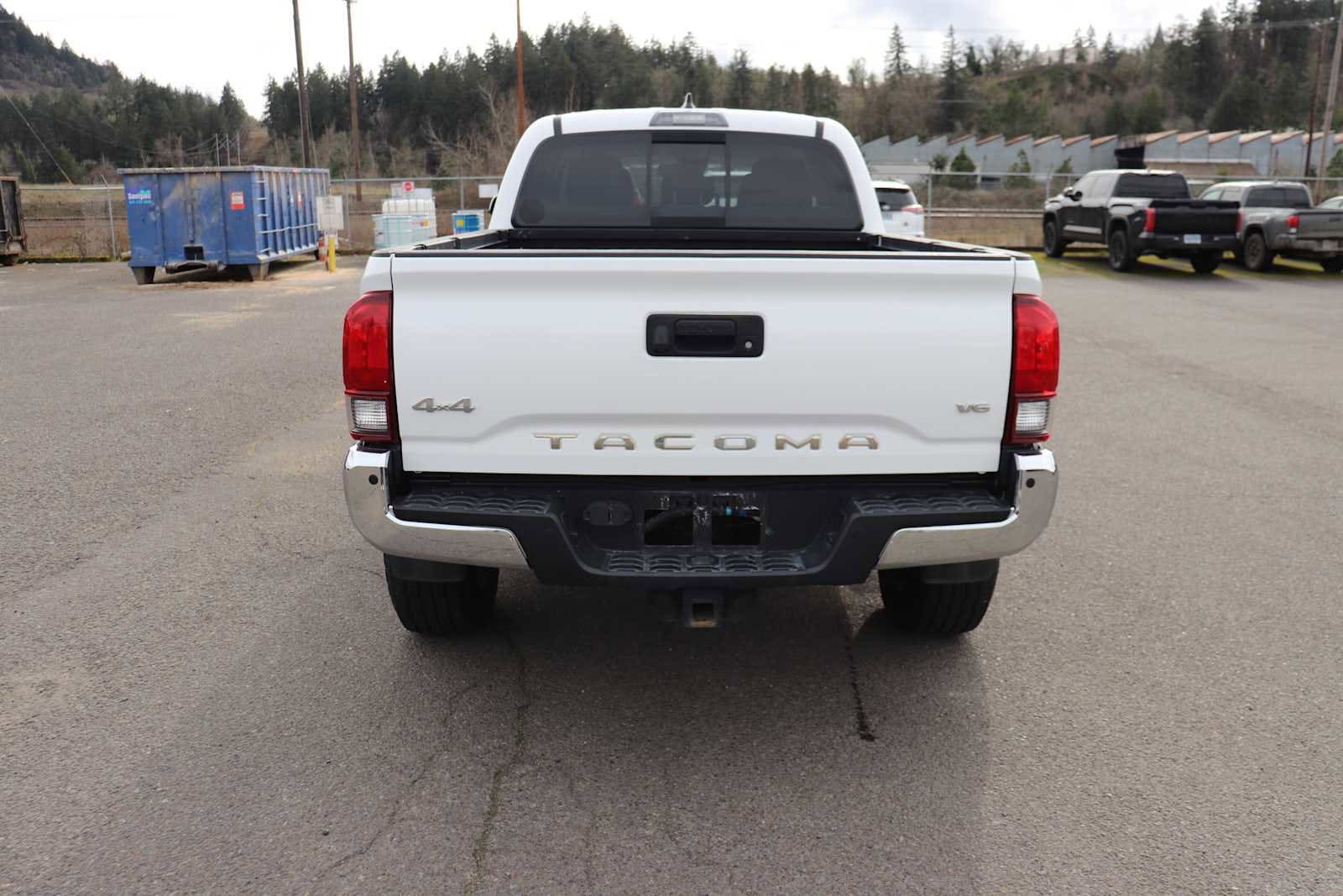 Thumbnail: 2019 Toyota Tacoma - 6