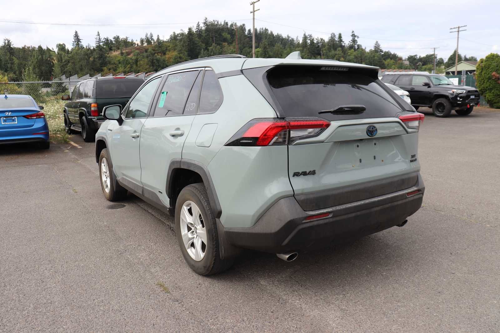 Thumbnail: 2020 Toyota RAV4 - 7
