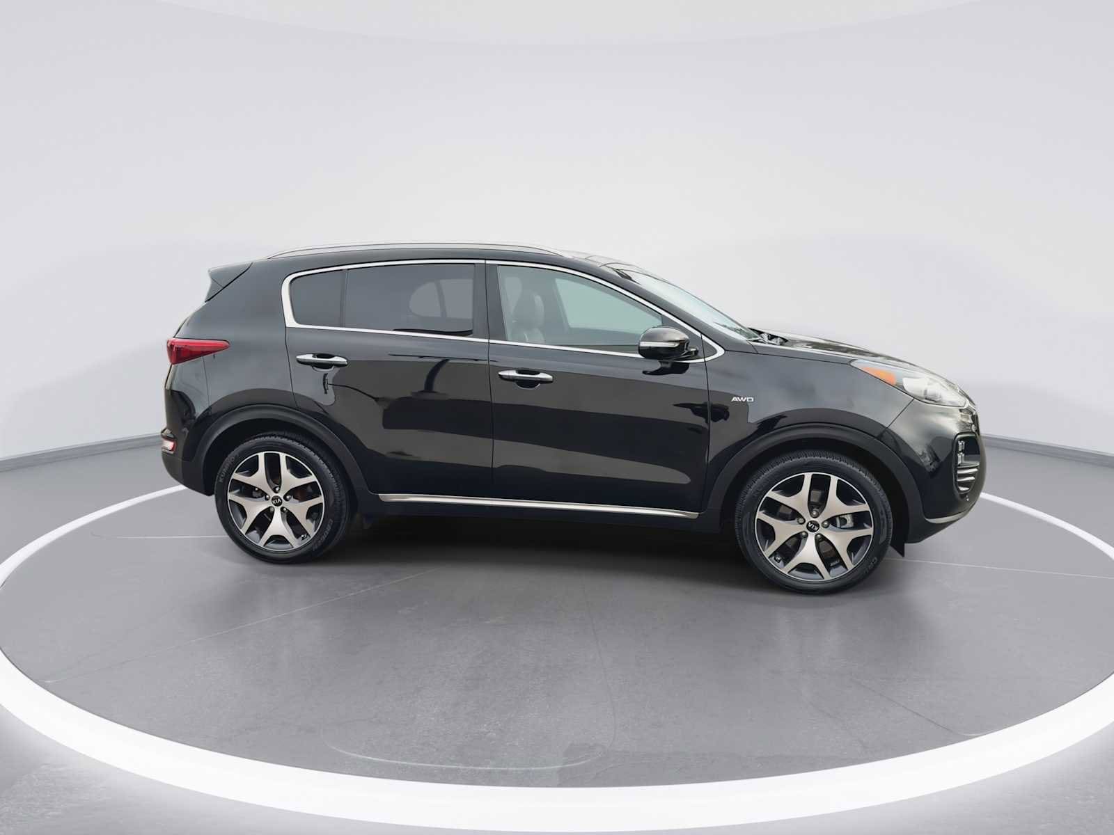 Thumbnail: 2017 Kia Sportage - 9