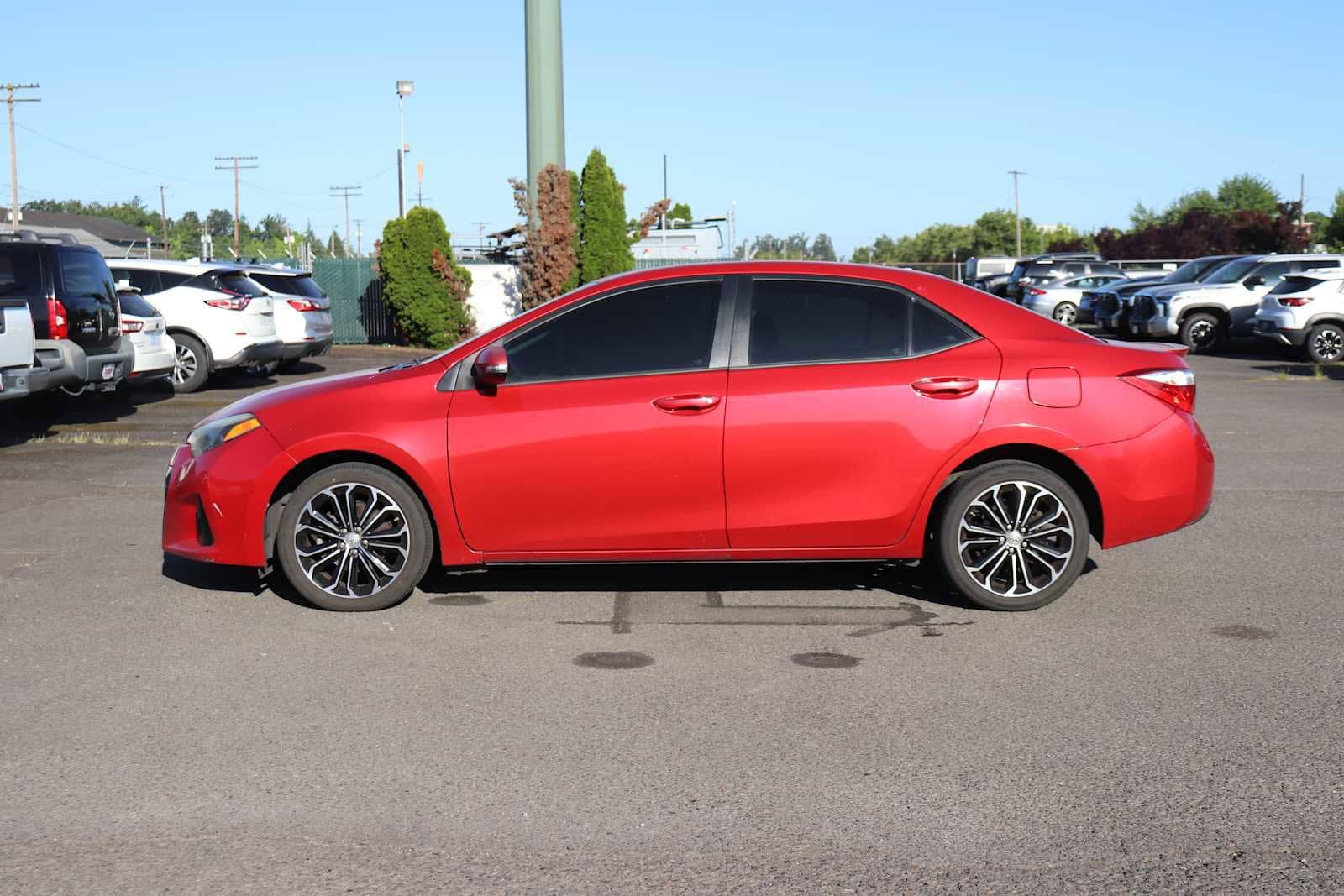 Thumbnail: 2015 Toyota Corolla - 8