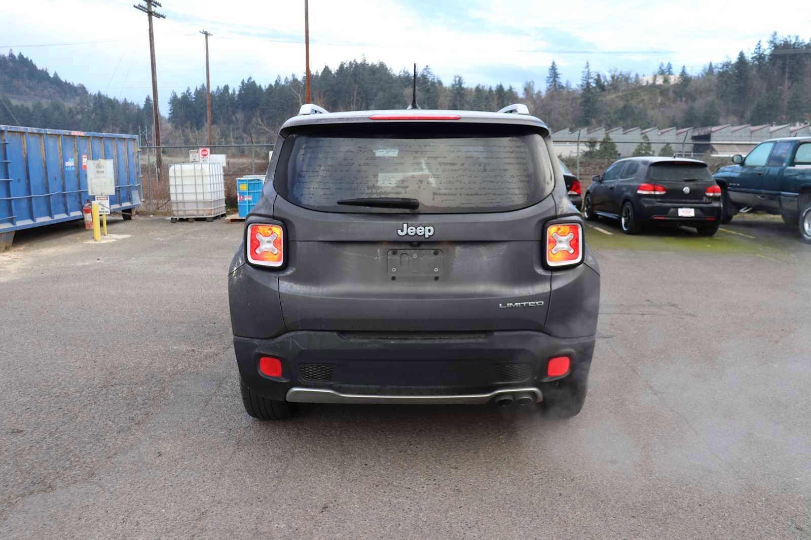 Thumbnail: 2016 Jeep Renegade - 6