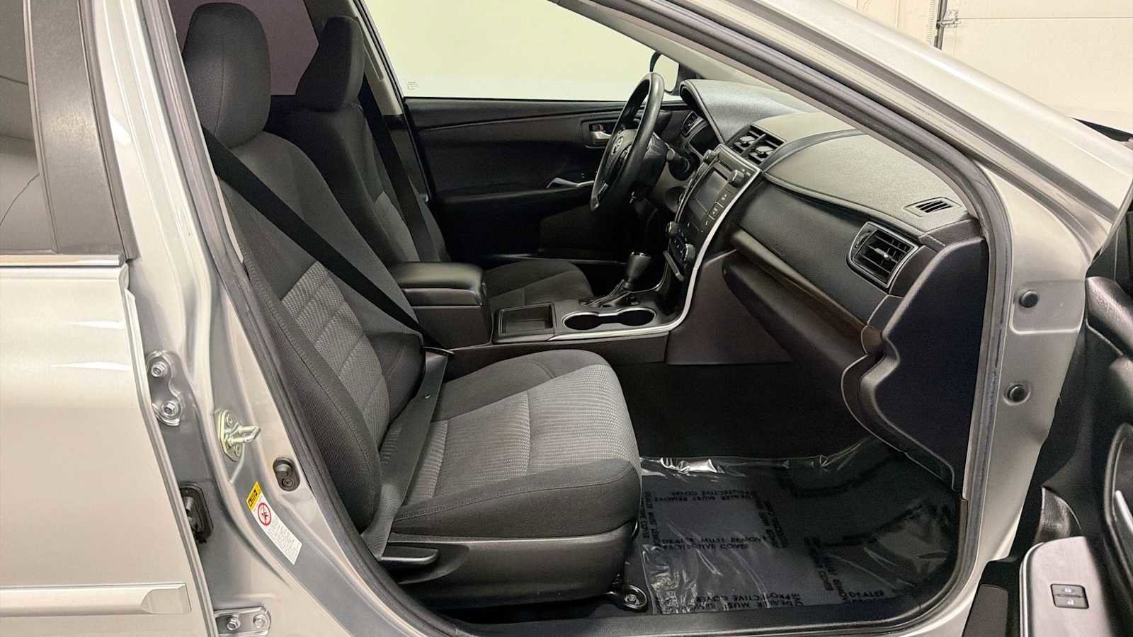 Thumbnail: 2017 Toyota Camry - 28