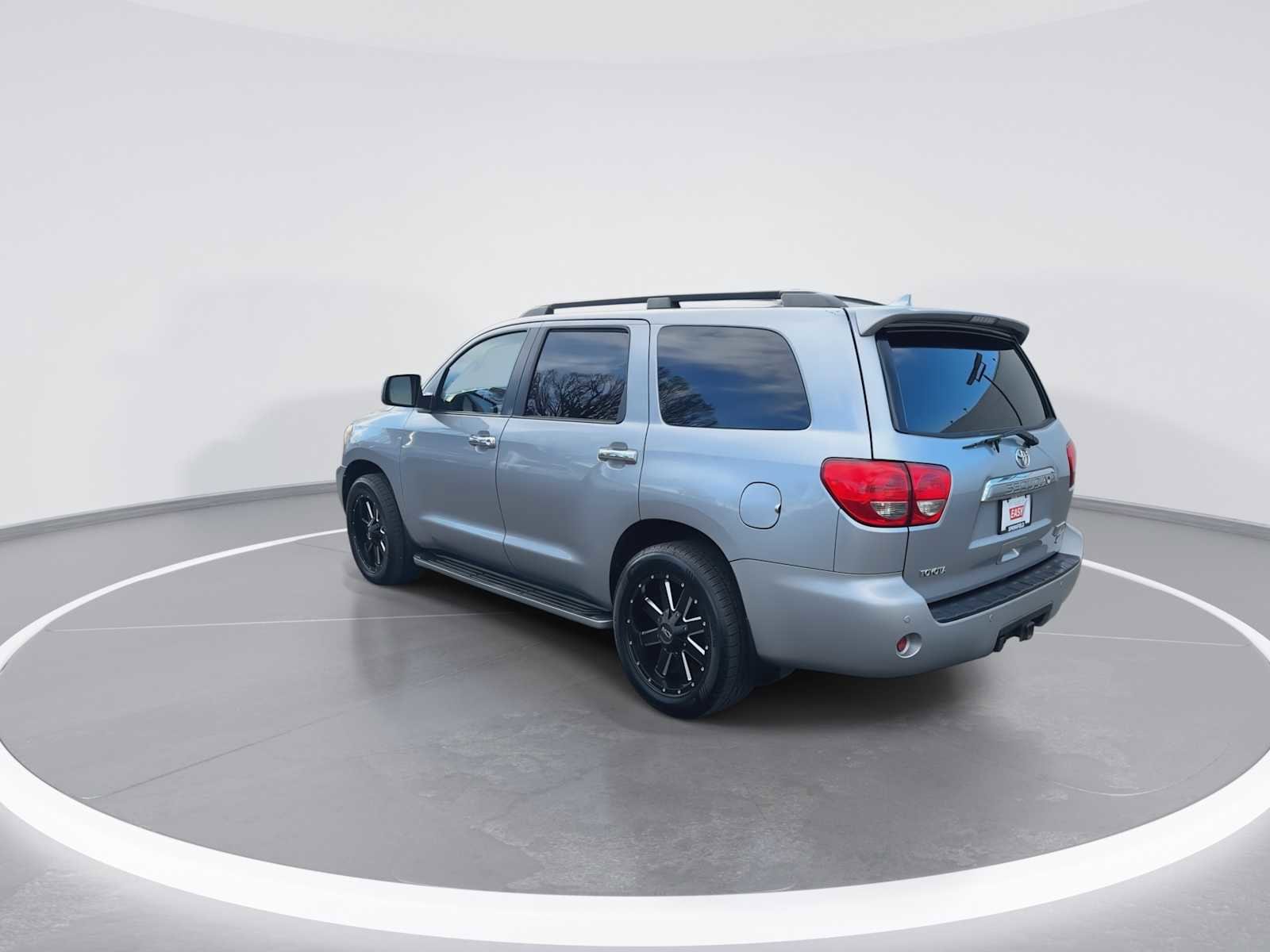 Thumbnail: 2010 Toyota Sequoia - 6