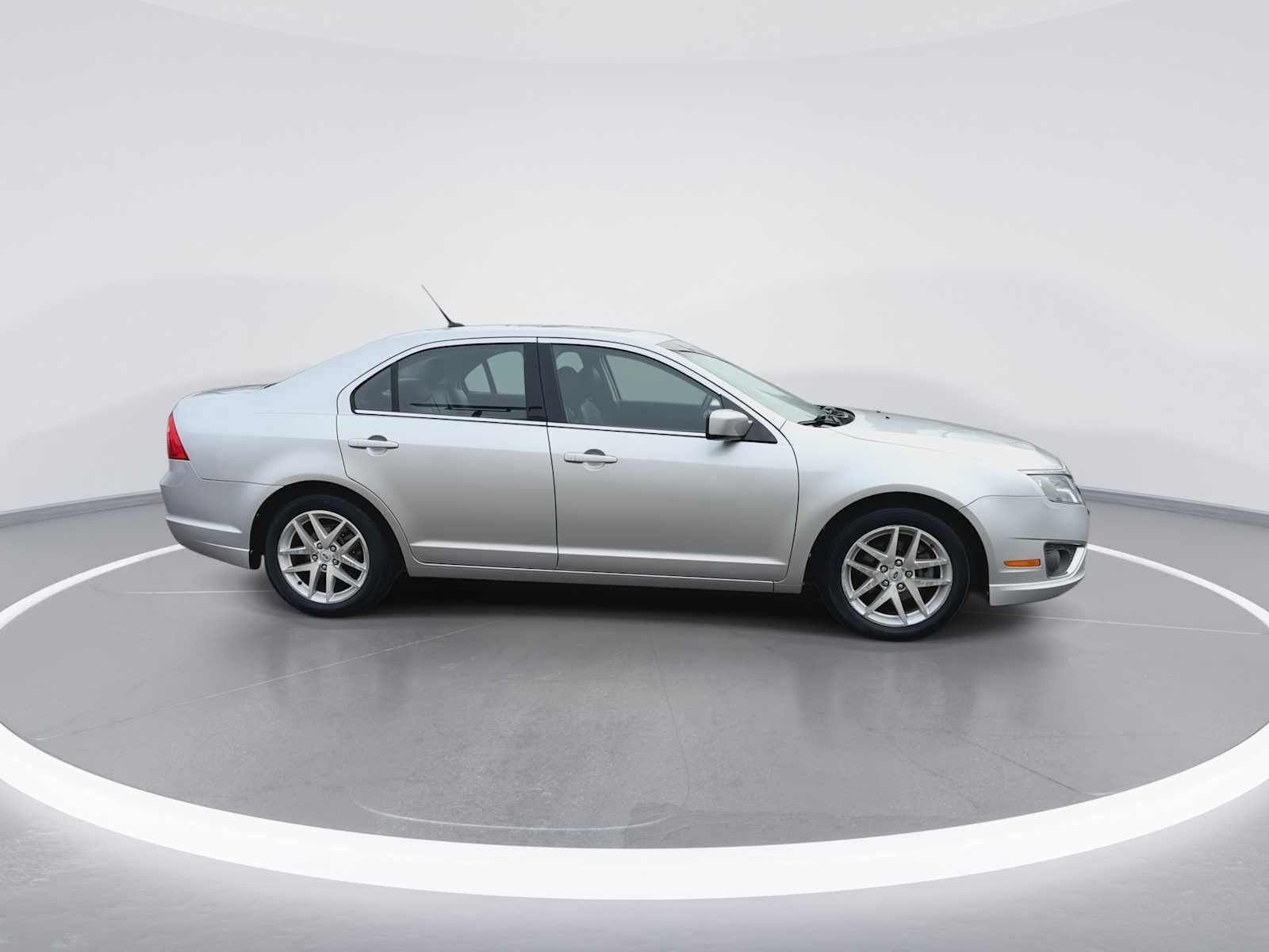 Thumbnail: 2011 Ford Fusion - 9