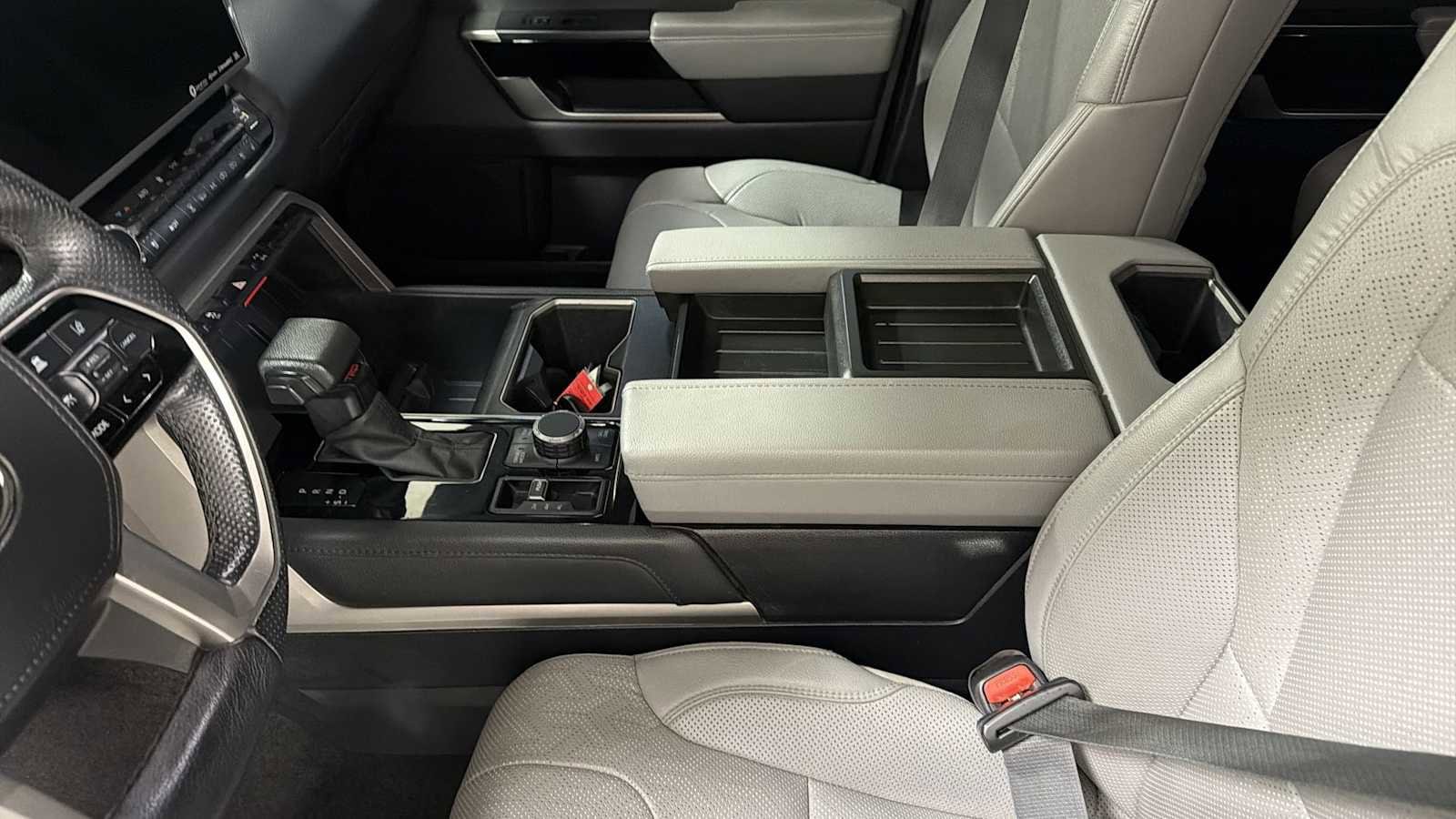 Thumbnail: 2024 Toyota Tundra - 23