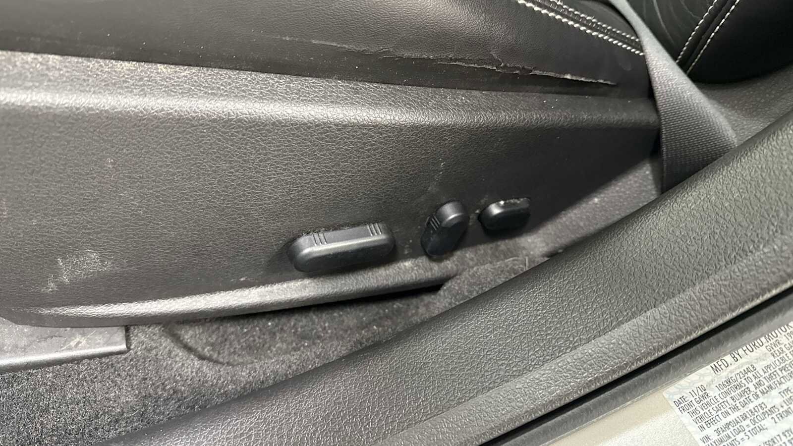 Thumbnail: 2011 Ford Fusion - 14