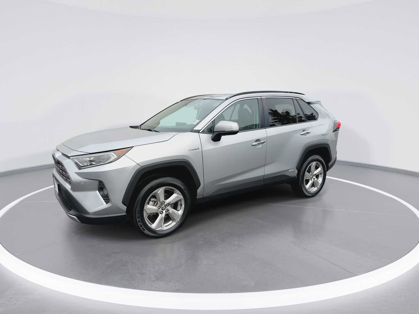 Thumbnail: 2021 Toyota RAV4 - 4