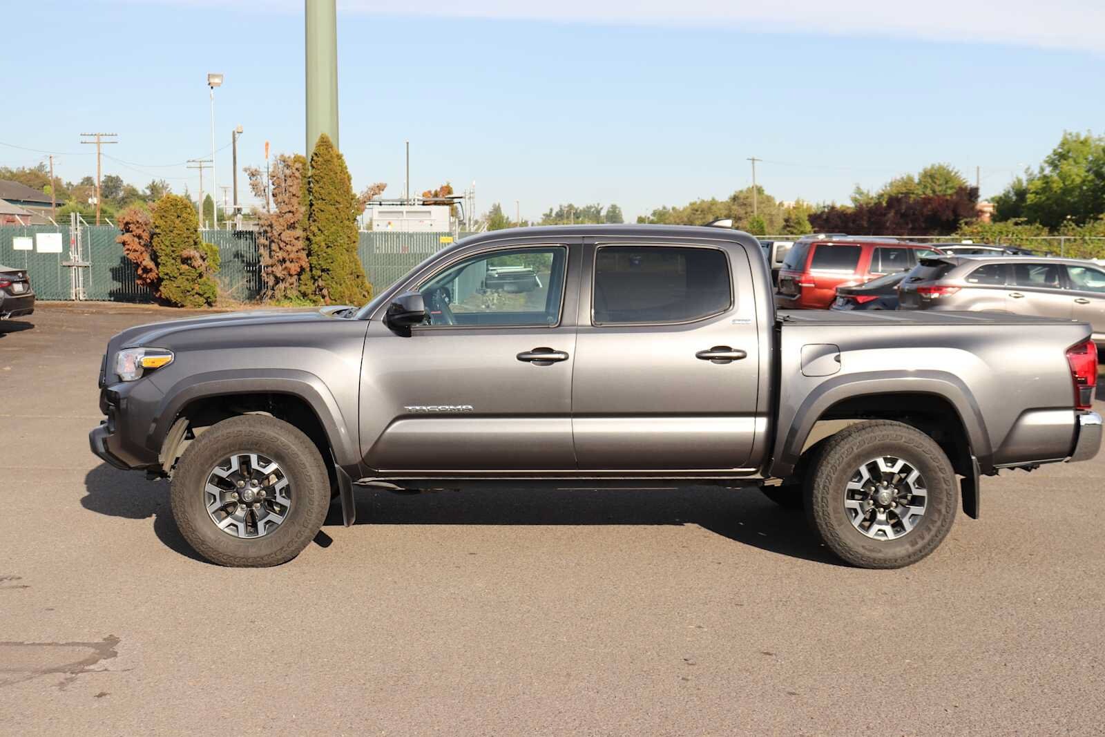 Thumbnail: 2021 Toyota Tacoma - 8