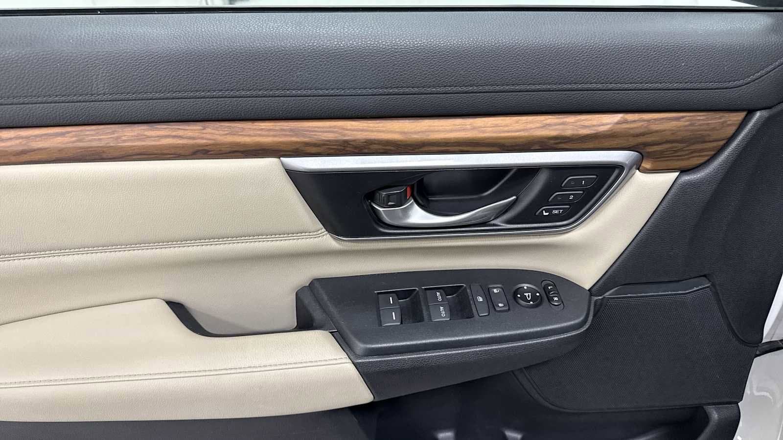 Thumbnail: 2017 Honda CR-V - 15