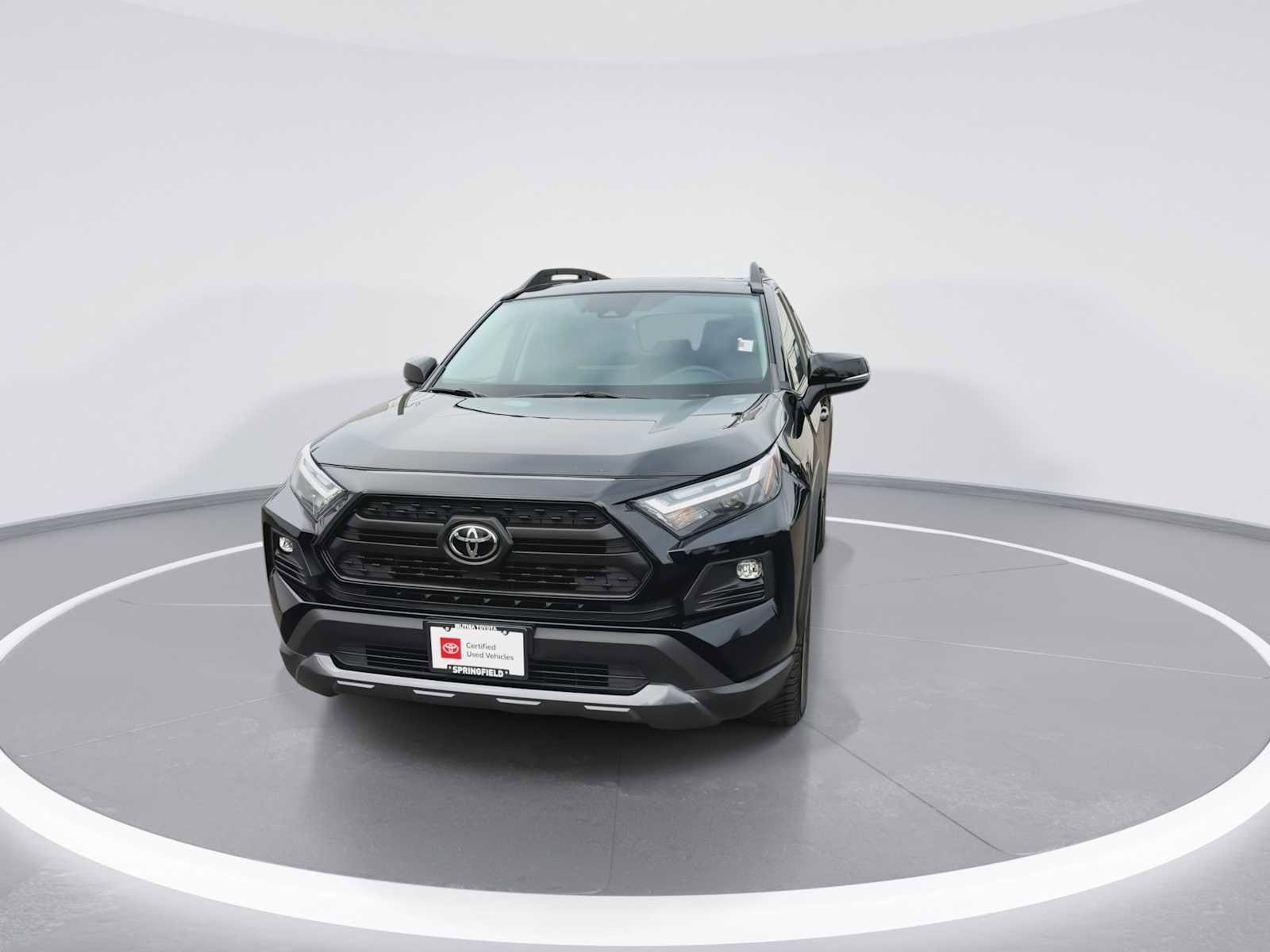 Thumbnail: 2022 Toyota RAV4 - 3