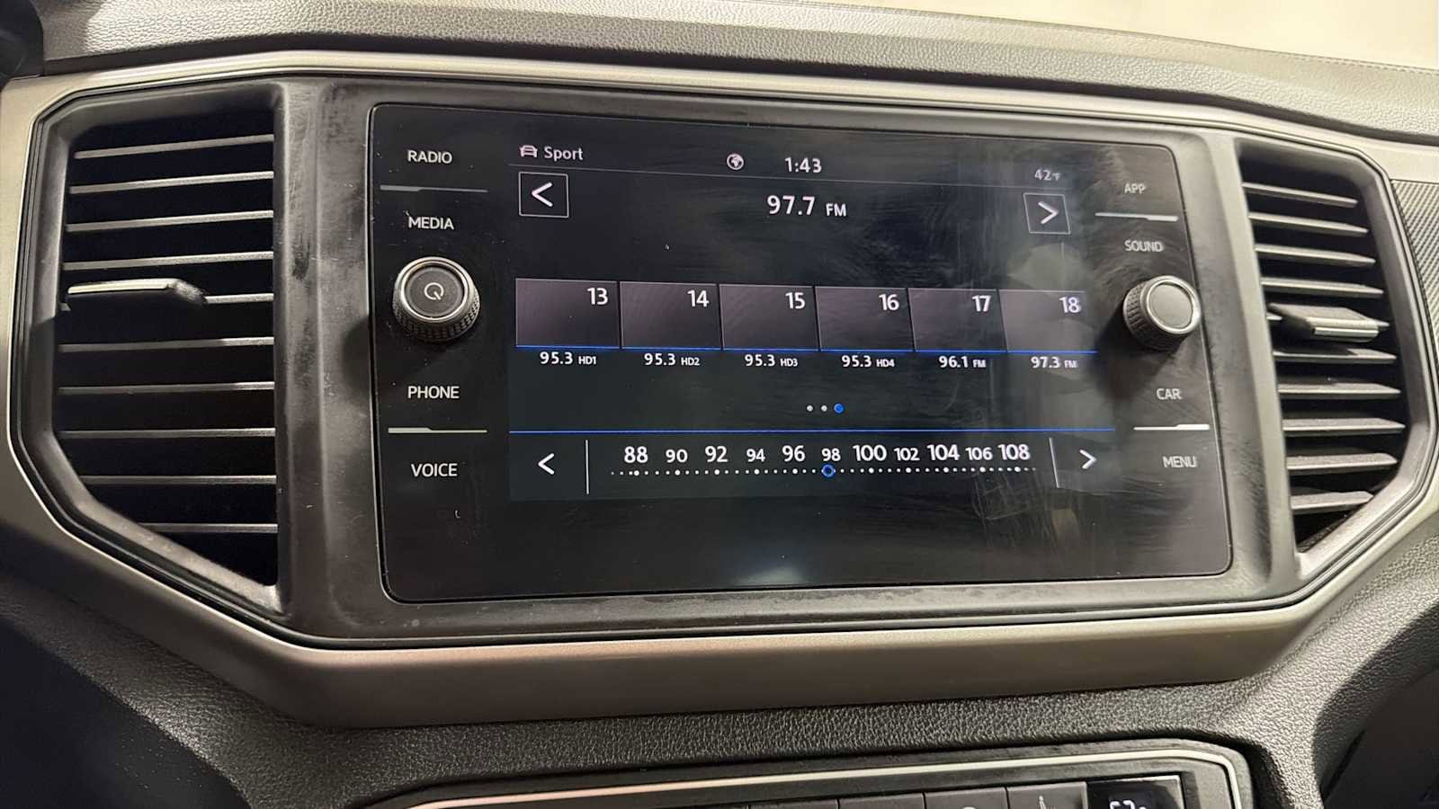 Thumbnail: 2020 Volkswagen Atlas - 18