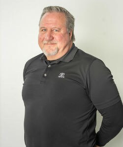 Staff member Ken Anderson from ID_35b8778fd400