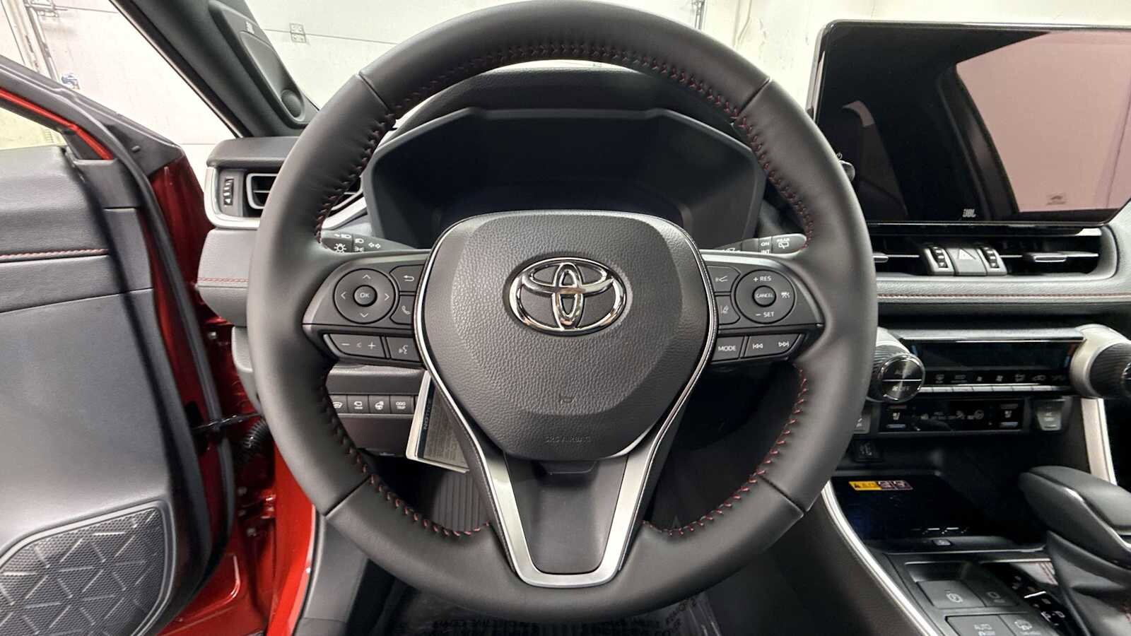 Thumbnail: 2025 Toyota RAV4 - 16