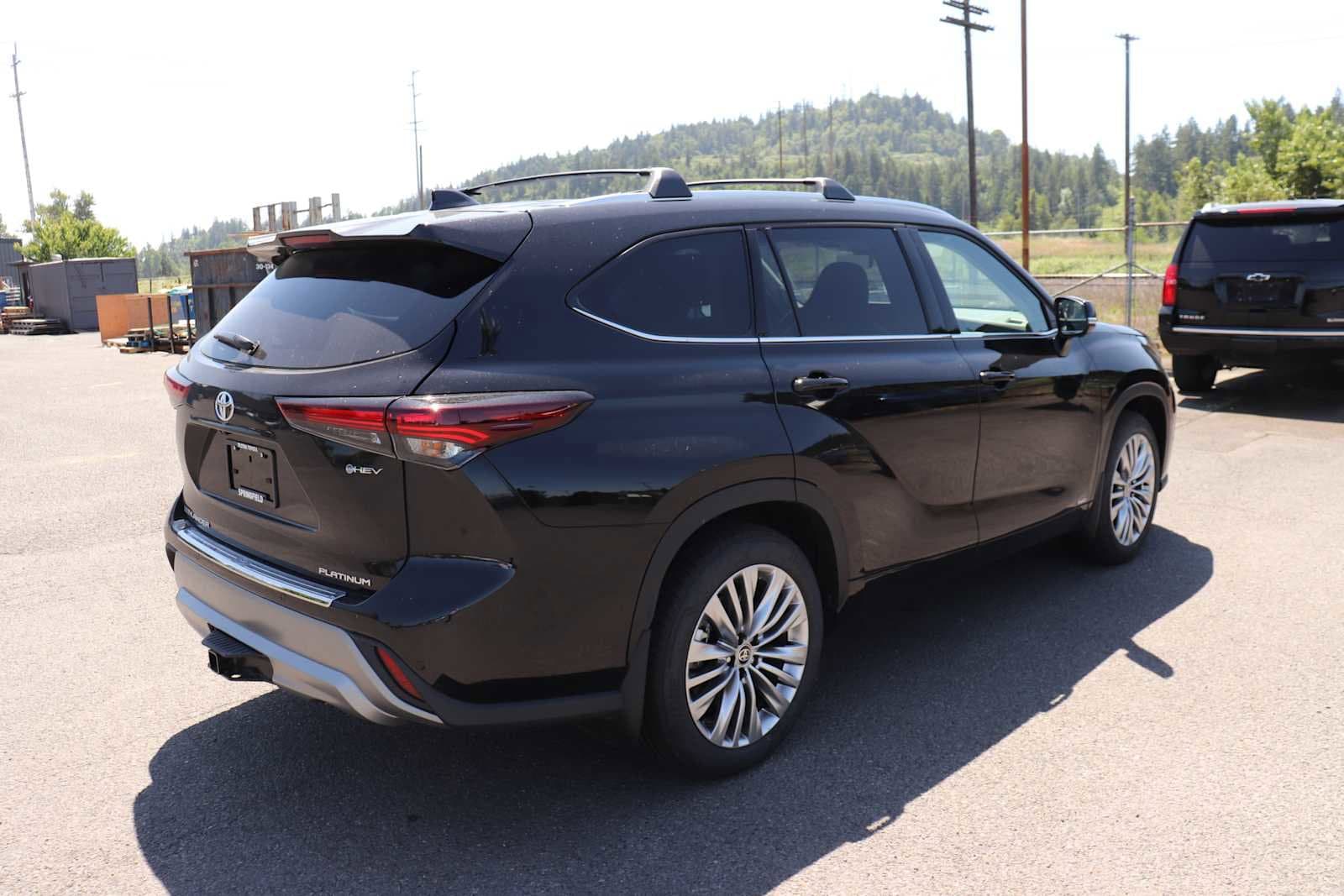 Thumbnail: 2026 Toyota Highlander - 5