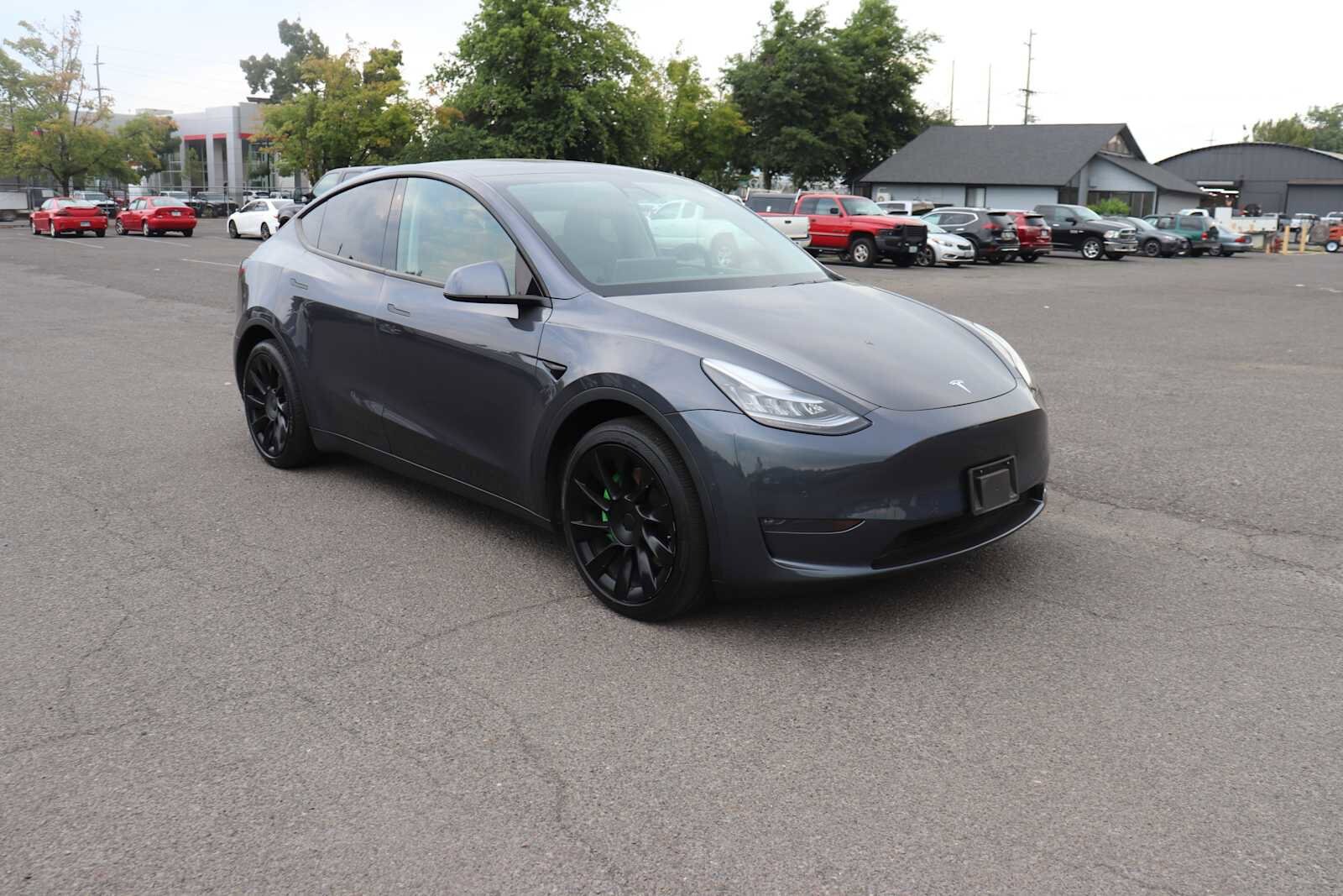 2020 Tesla Model Y Long Range photo 3