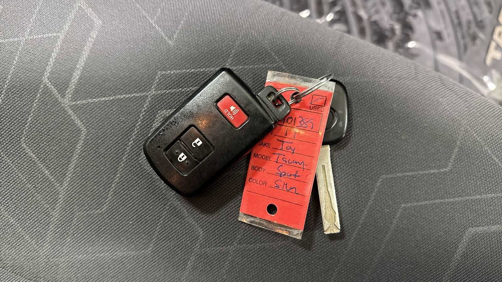 Thumbnail: 2017 Toyota Tacoma - 31