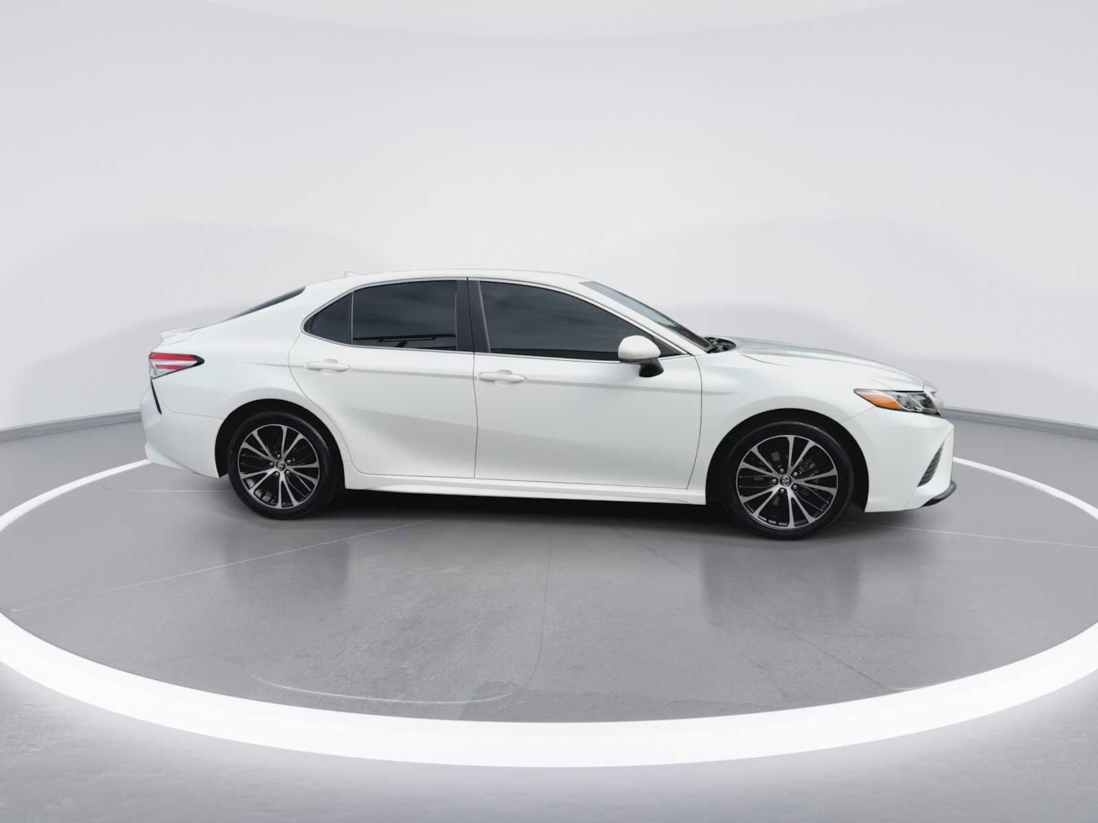 Thumbnail: 2020 Toyota Camry - 9