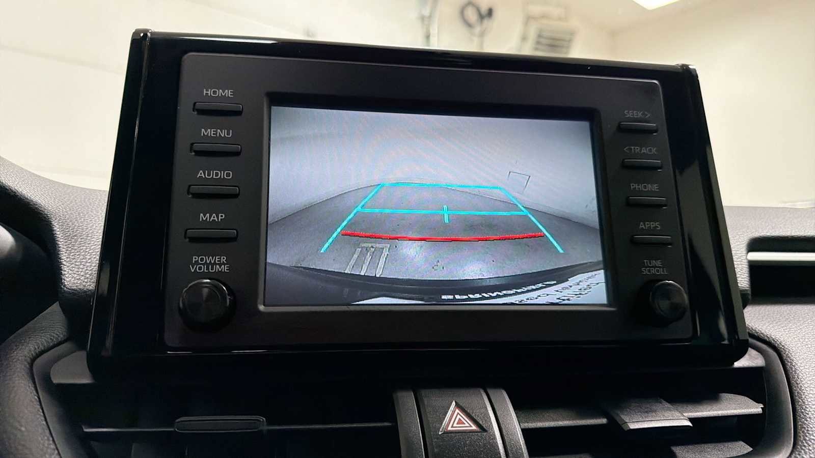 Thumbnail: 2019 Toyota RAV4 - 19