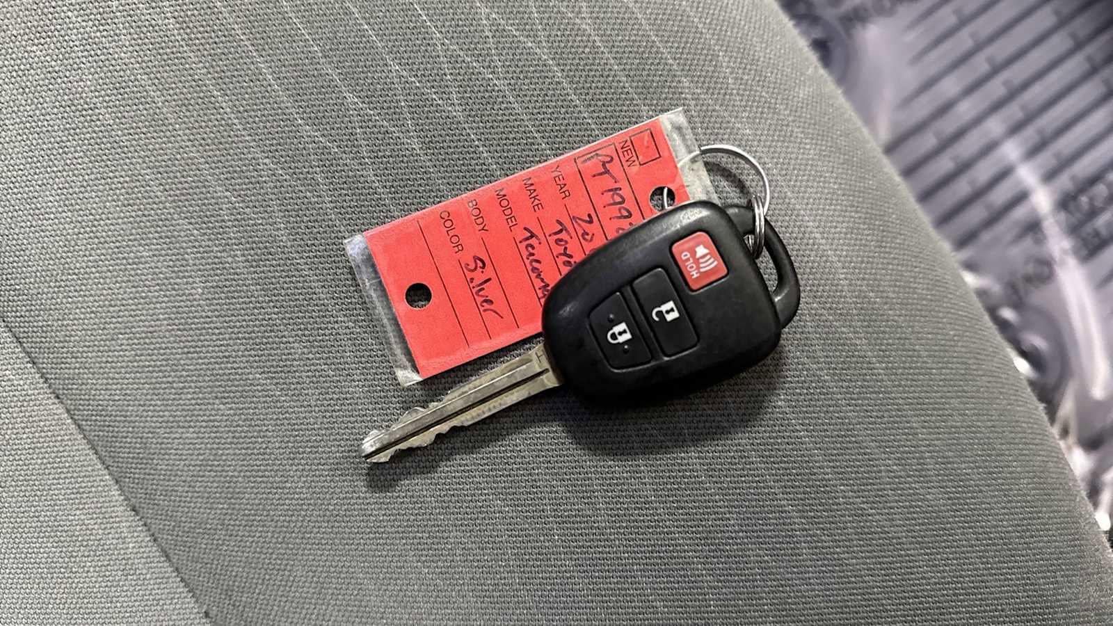 Thumbnail: 2019 Toyota Tacoma - 30